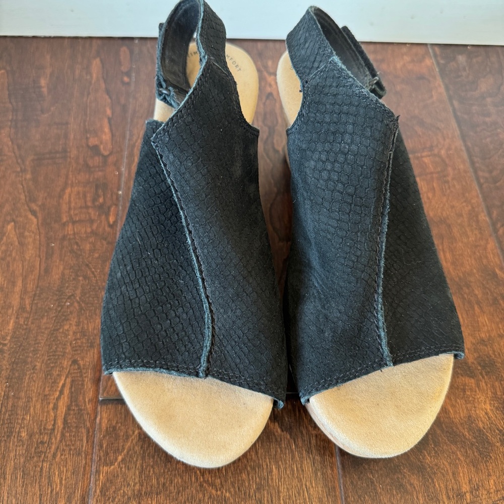 Collection by Clarks Open Toe Sling Shoe with heel Black Size 8M Dressy Casual